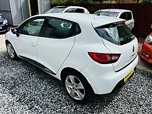 Used 2016 Renault Clio Dynamique Nav White - Interior and Exterior details 18