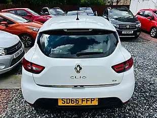 Used 2016 Renault Clio Dynamique Nav White - Interior and Exterior details 4