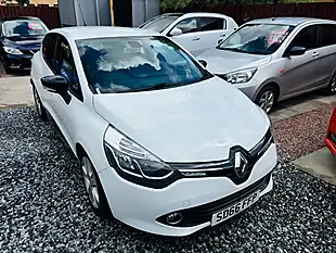 Used 2016 Renault Clio Dynamique Nav White - Interior and Exterior details 8
