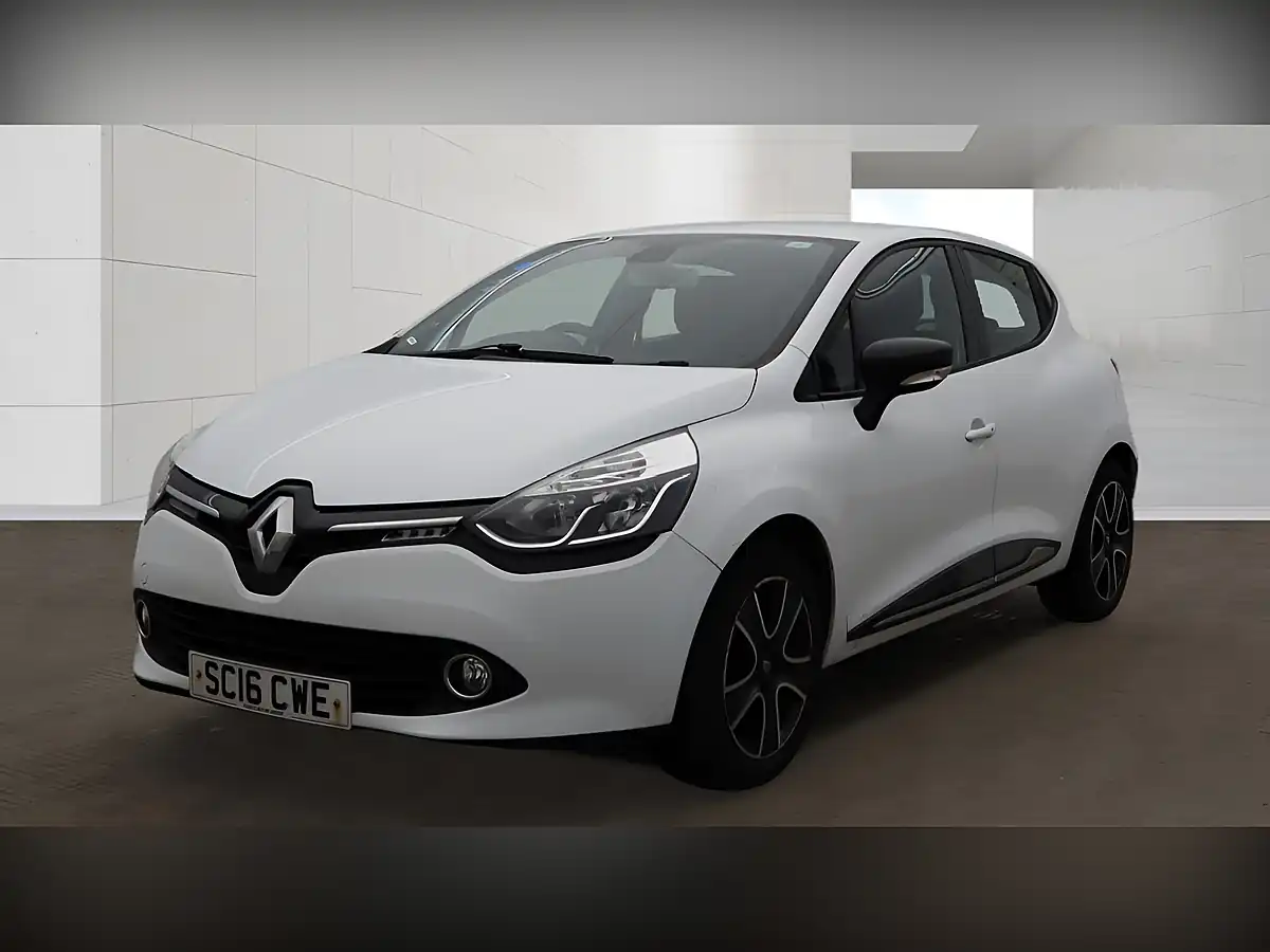 Used 2016 Renault Clio Dynamique Nav White - Front View