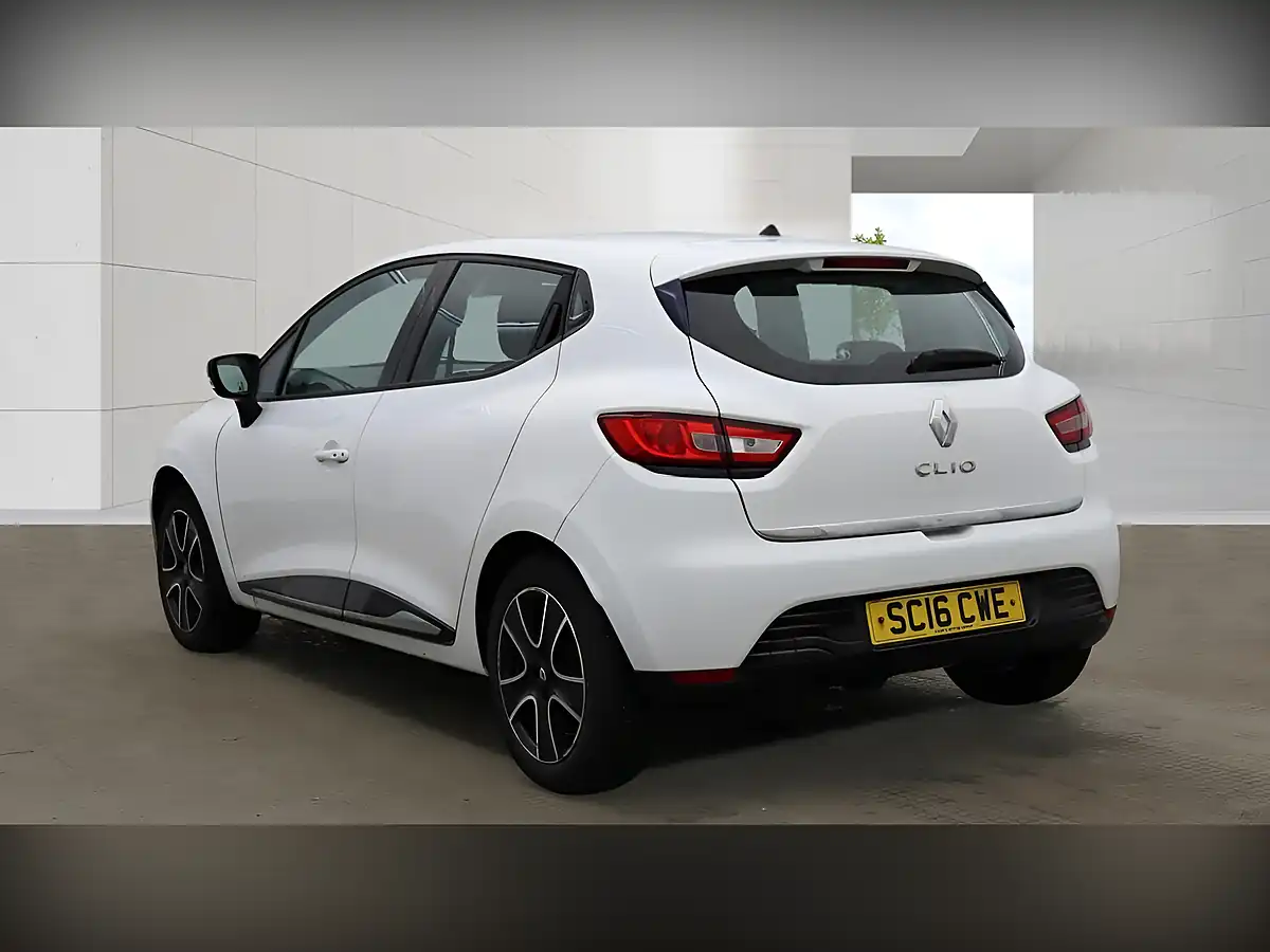 Used 2016 Renault Clio Dynamique Nav White - Interior and Exterior details 2