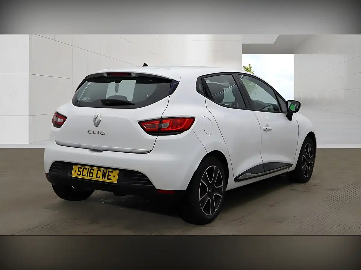 Used 2016 Renault Clio Dynamique Nav White - Interior and Exterior details 3