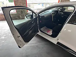 Used 2016 Renault Clio Dynamique Nav White - Interior and Exterior details 12
