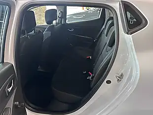 Used 2016 Renault Clio Dynamique Nav White - Interior and Exterior details 20