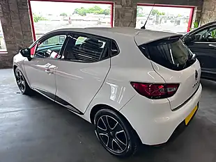 Used 2016 Renault Clio Dynamique Nav White - Interior and Exterior details 5