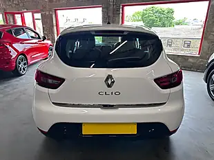 Used 2016 Renault Clio Dynamique Nav White - Interior and Exterior details 6