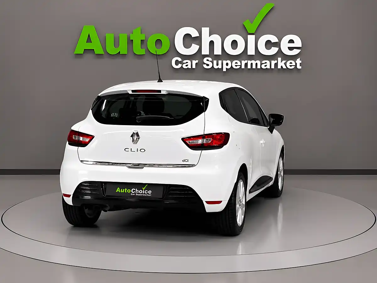 Used 2016 Renault Clio Dynamique Nav White - Interior and Exterior details 7