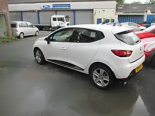 Used 2016 Renault Clio Dynamique Nav White - Interior and Exterior details 4
