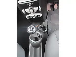 Used 2016 Renault Clio Dynamique Nav White - Interior and Exterior details 9