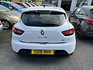 Used 2016 Renault Clio Dynamique Nav White - Interior and Exterior details 4