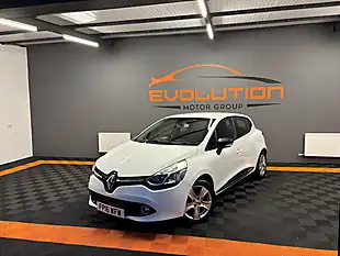 Used 2016 Renault Clio Dynamique Nav White - Interior and Exterior details 6