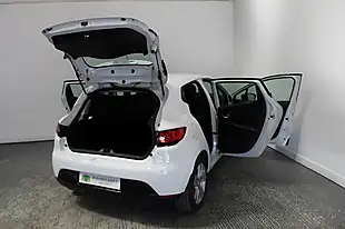Used 2016 Renault Clio Dynamique Nav White - Interior and Exterior details 10