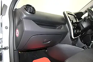 Used 2016 Renault Clio Dynamique Nav White - Interior and Exterior details 13