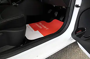 Used 2016 Renault Clio Dynamique Nav White - Interior and Exterior details 18