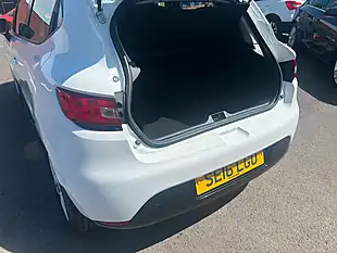 Used 2016 Renault Clio Dynamique Nav White - Interior and Exterior details 10