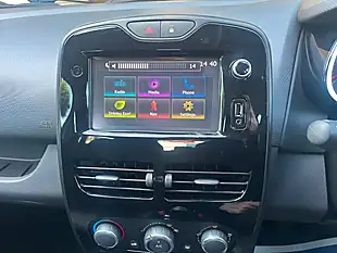 Used 2016 Renault Clio Dynamique Nav White - Interior and Exterior details 11