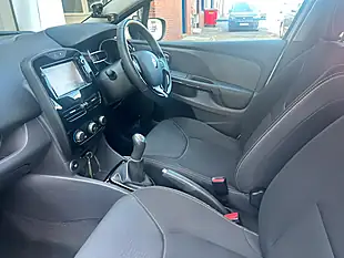 Used 2016 Renault Clio Dynamique Nav White - Interior and Exterior details 15