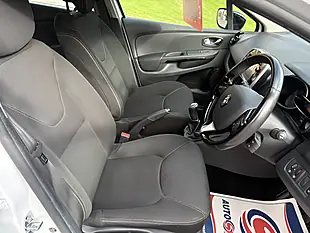 Used 2016 Renault Clio Dynamique Nav White - Interior and Exterior details 10