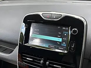 Used 2016 Renault Clio Dynamique Nav White - Interior and Exterior details 11