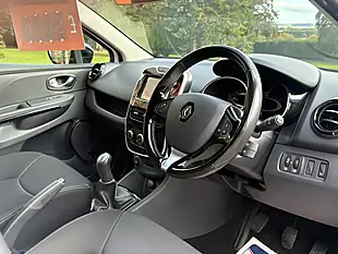 Used 2016 Renault Clio Dynamique Nav White - Interior and Exterior details 13