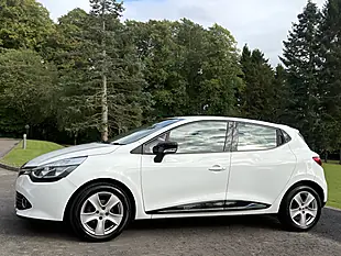 Used 2016 Renault Clio Dynamique Nav White - Interior and Exterior details 20