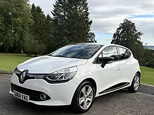 Used 2016 Renault Clio Dynamique Nav White - Interior and Exterior details 4
