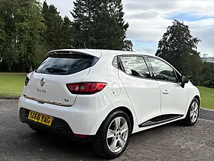 Used 2016 Renault Clio Dynamique Nav White - Interior and Exterior details 5