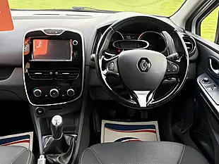 Used 2016 Renault Clio Dynamique Nav White - Interior and Exterior details 8