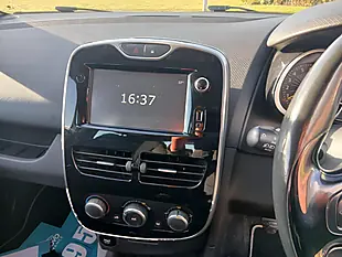 Used 2016 Renault Clio Dynamique Nav White - Interior and Exterior details 16
