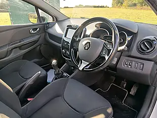 Used 2016 Renault Clio Dynamique Nav White - Interior and Exterior details 17