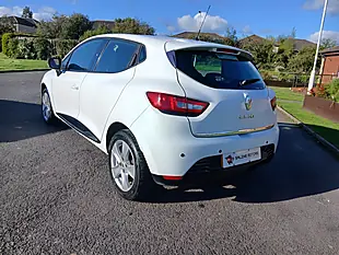 Used 2016 Renault Clio Dynamique Nav White - Interior and Exterior details 5