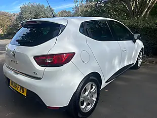 Used 2016 Renault Clio Dynamique Nav White - Interior and Exterior details 7