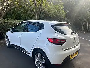 Used 2016 Renault Clio Dynamique Nav White - Interior and Exterior details 8