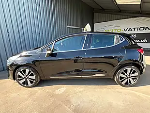 Used 2016 Renault Clio Dynamique S Nav Black - Interior and Exterior details 10