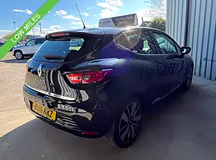 Used 2016 Renault Clio Dynamique S Nav Black - Interior and Exterior details 3
