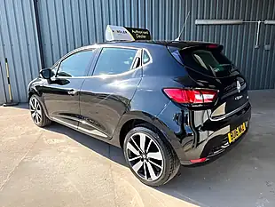 Used 2016 Renault Clio Dynamique S Nav Black - Interior and Exterior details 7