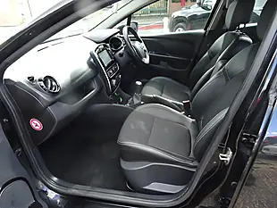 Used 2016 Renault Clio Dynamique S Nav Black - Interior and Exterior details 10