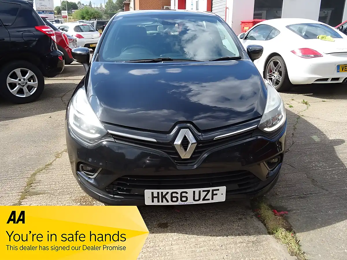 Used 2016 Renault Clio Dynamique S Nav Black - Interior and Exterior details 2