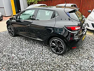 Used 2016 Renault Clio Dynamique S Nav Black - Interior and Exterior details 11