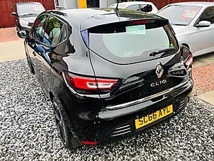 Used 2016 Renault Clio Dynamique S Nav Black - Interior and Exterior details 12