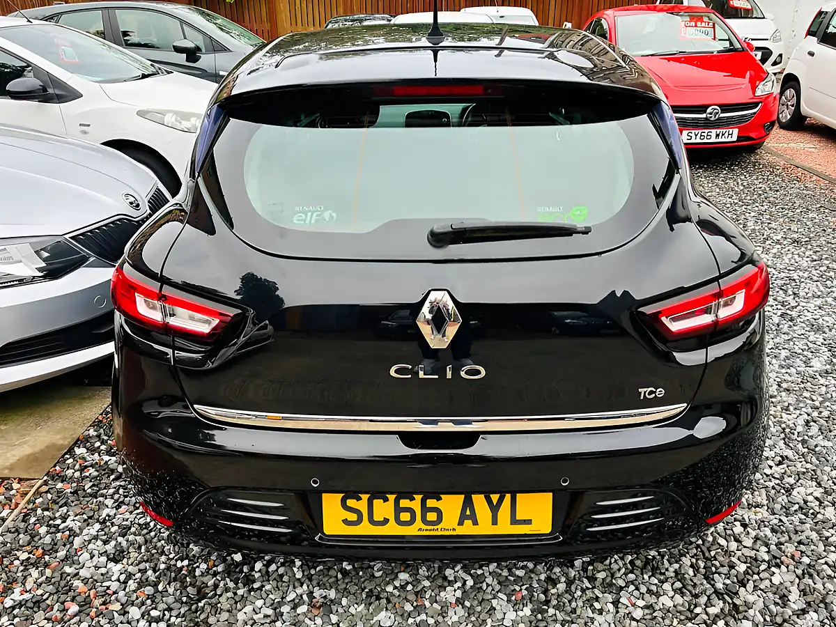 Used 2016 Renault Clio Dynamique S Nav Black - Interior and Exterior details 18