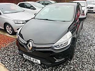 Used 2016 Renault Clio Dynamique S Nav Black - Interior and Exterior details 4
