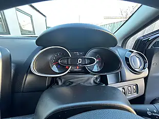 Used 2016 Renault Clio Dynamique S Nav Diamond Black - Interior and Exterior details 12