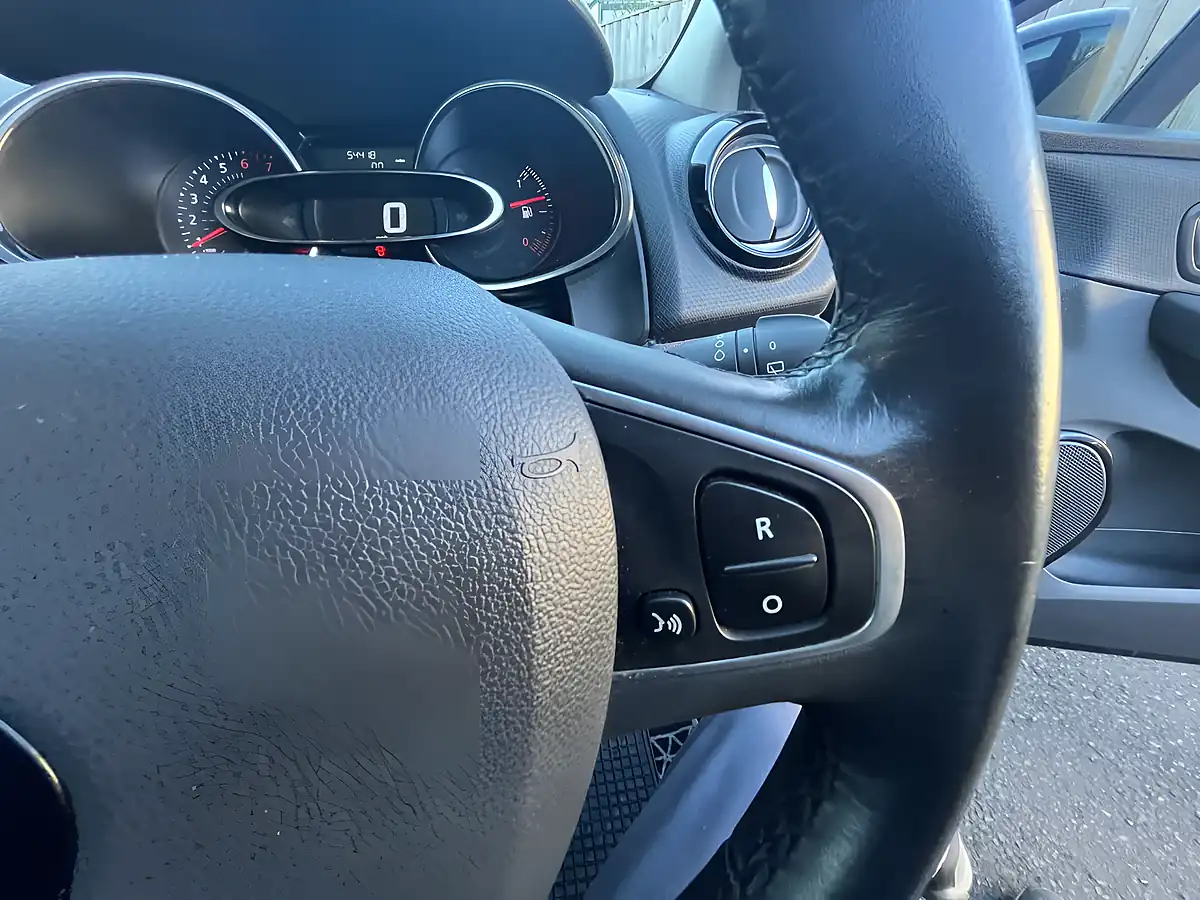 Used 2016 Renault Clio Dynamique S Nav Diamond Black - Interior and Exterior details 14