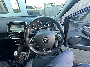 Used 2016 Renault Clio Dynamique S Nav Diamond Black - Interior and Exterior details 15