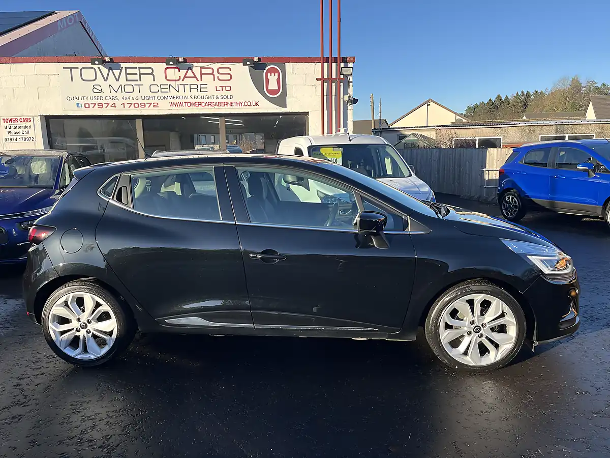 Used 2016 Renault Clio Dynamique S Nav Diamond Black - Interior and Exterior details 2
