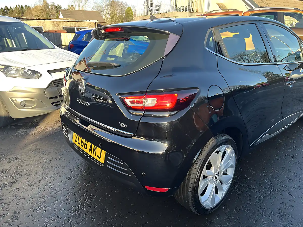 Used 2016 Renault Clio Dynamique S Nav Diamond Black - Interior and Exterior details 20