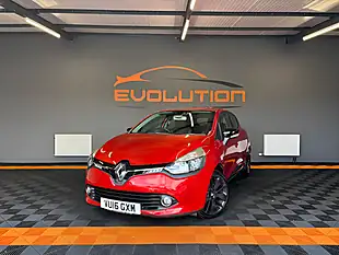 Used 2016 Renault Clio Dynamique S Nav Red - Interior and Exterior details 10