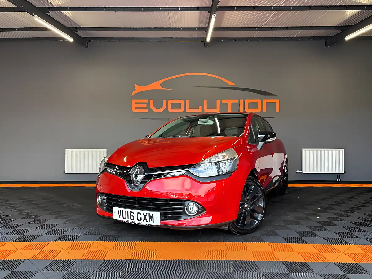 Used 2016 Renault Clio Dynamique S Nav Red - Interior and Exterior details 7