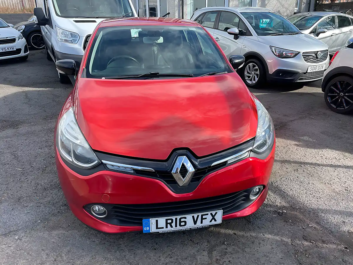 Used 2016 Renault Clio Dynamique S Nav Red - Interior and Exterior details 2